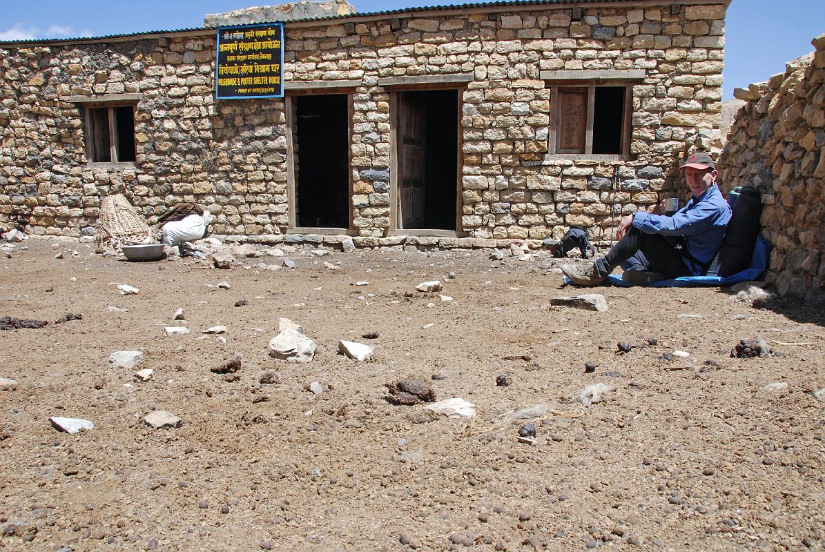 Mustang 02 03 ACAP Shelter Between Tange And Tetang